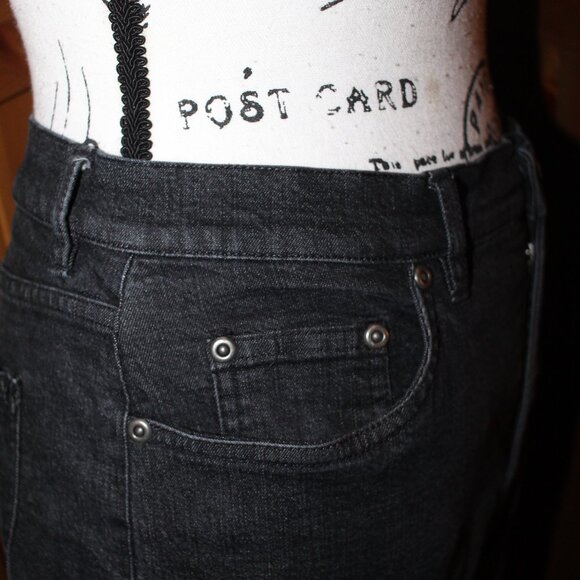 Talbots High Waist Relaxed Jeans - Carnegie Wash Size 8 - Picture 5 of 9